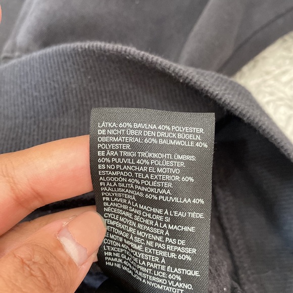 H&M FRIENDS' Womens loose sweater (Medium) - Picture 6 of 9